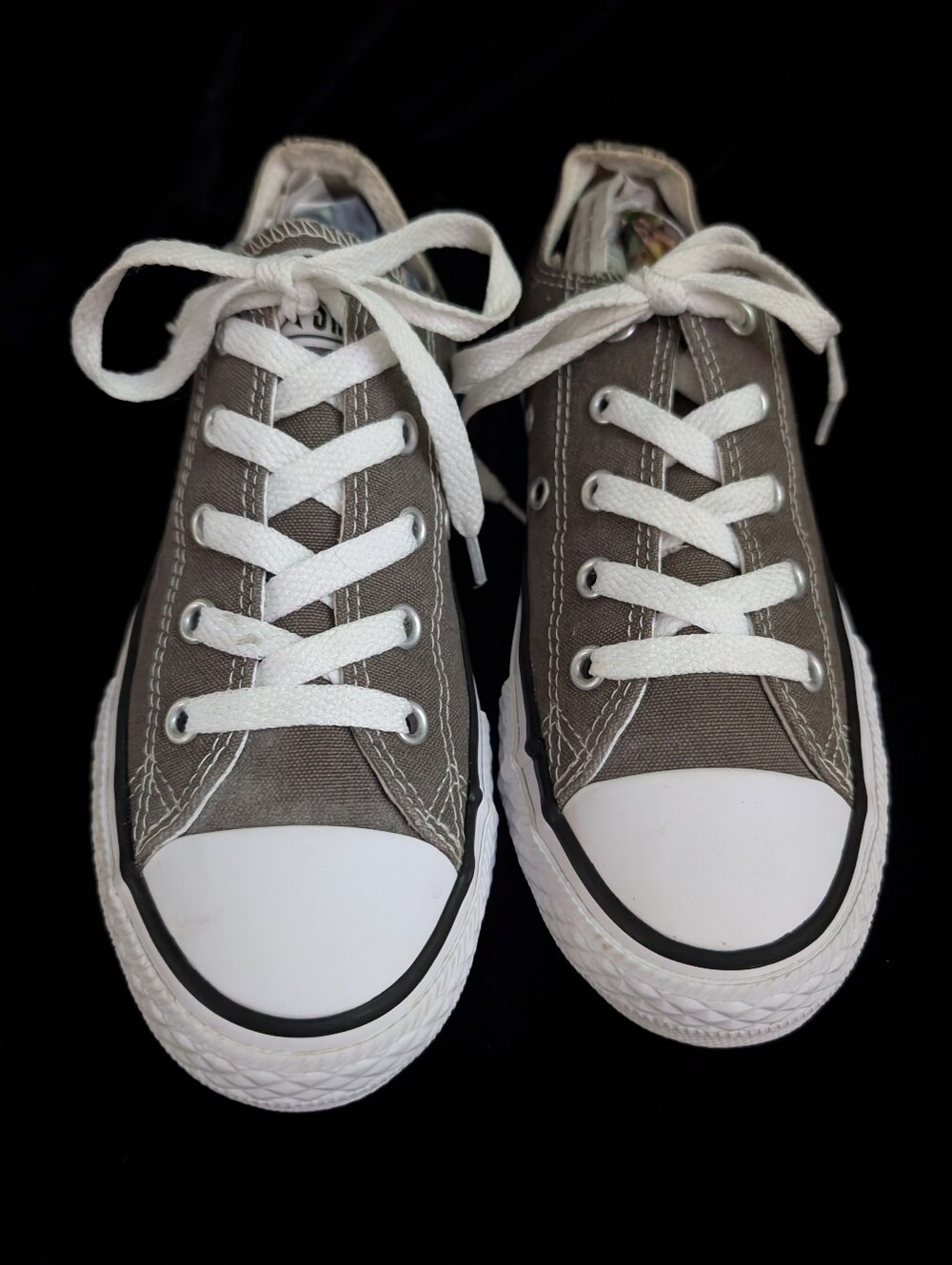 Classic Kids Low-Top Canvas Sneakers in Gray